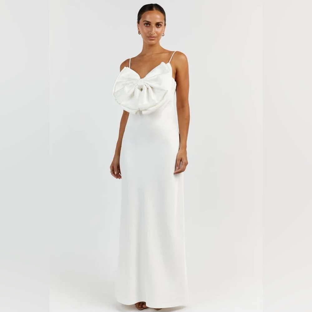 AISLE WHITE FRONT BOW MIDI DRESS